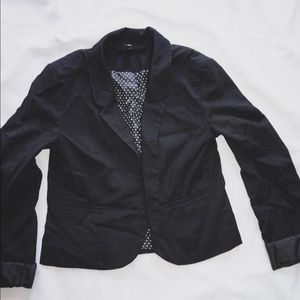 Short black H&M blazer